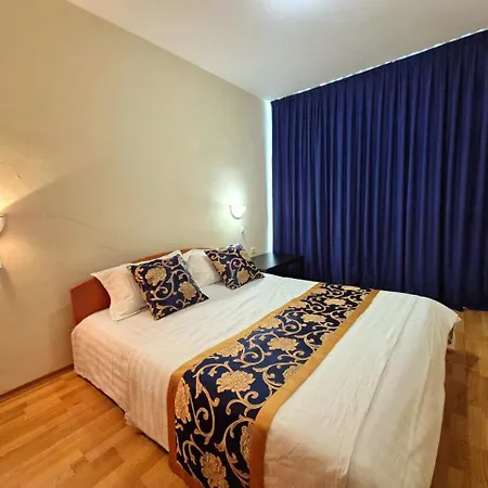 Apartment Family Elit1 *